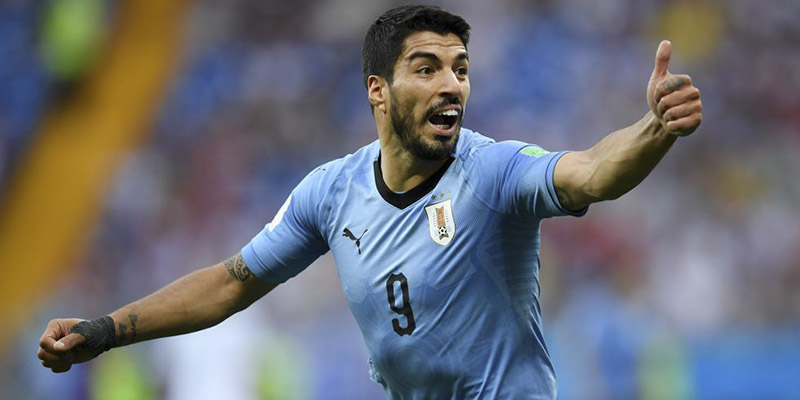 Jun88- Giới Thiệu Về Luis Suarez - Huyền Thoại Bóng Đá Uruguay Sự Khởi Đầu Của Luis Suarez