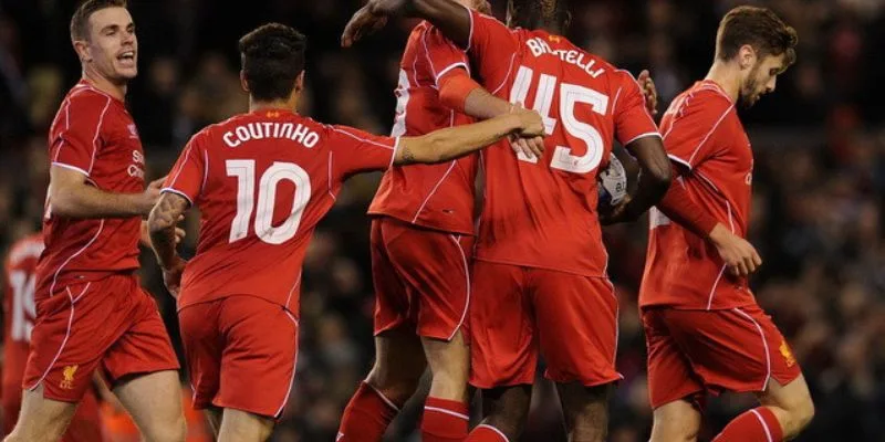 Tiền Đạo Liverpool – Biến Anfield Thành Máy Xay Bàn Thắng