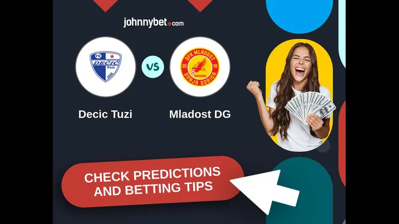 Cầu thủ của Decic đang tiến vào phần sân của Mladost DG trong trận đấu bóng đá Cầu thủ của Decic đang tiến vào phần sân của Mladost DG trong trận đấu bóng đá