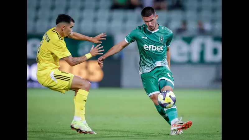 Cầu thủ của Dobrudzha vượt qua Ludogorets trong trận đấu bóng đá Cầu thủ của Dobrudzha vượt qua Ludogorets trong trận đấu bóng đá