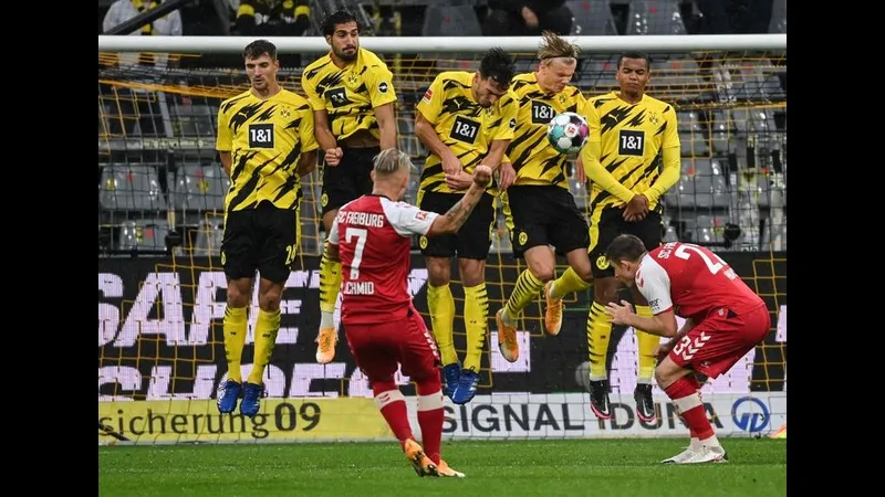 Trận đấu bóng đá giữa Freiburg và Dortmund - "Freiburg" vs "Dortmund" Trận đấu bóng đá giữa Freiburg và Dortmund - "Freiburg" vs "Dortmund"
